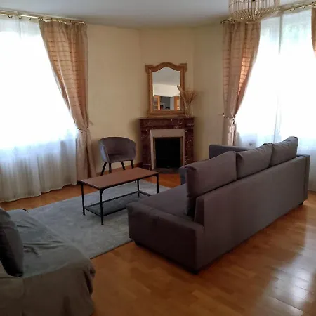 Apartman Avec Terrasse En Plein Centre