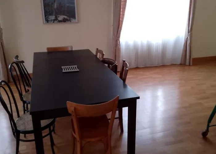 Avec Terrasse En Plein Centre דירה *