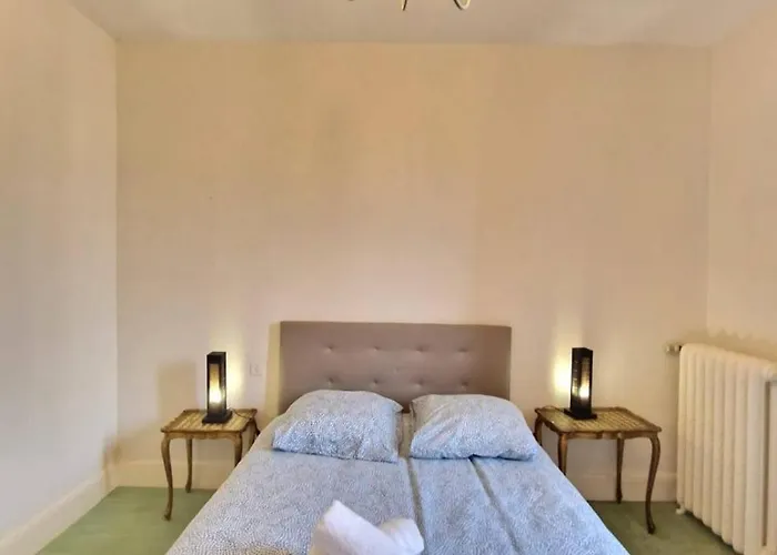 Avec Terrasse En Plein Centre דירה *