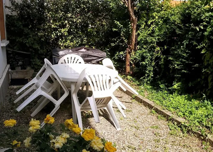 Avec Terrasse En Plein Centre דירה